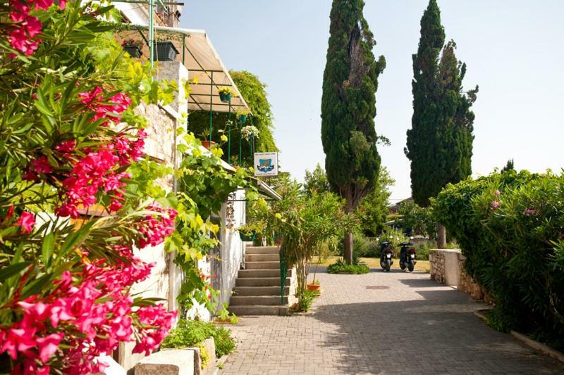Hotel Pape Punat Exterior foto